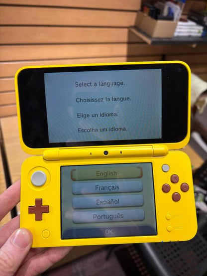 NEW NINTENDO 2DS XL PIKACHU EDITION (WITH BOX) (usagé)