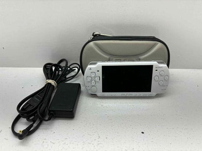 PSP 2001 WHITE STAR WARS BATTLEFRONT LIMITED EDITION + CASE + MEMORY CARD 8GB
