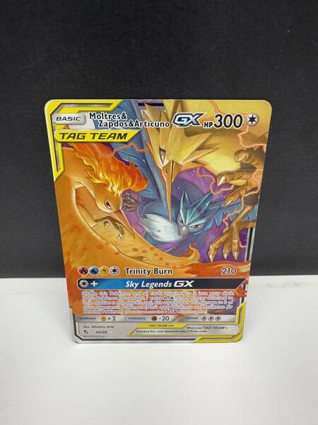 MOLTRES & ZAPDOS & ARTICUNO GX 44/68 (POKEMON HIDDEN FATES)