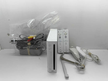 NINTENDO WII MODEL 1 WHITE + 2 REMOTE + 2 NUNCHUK (usagé)