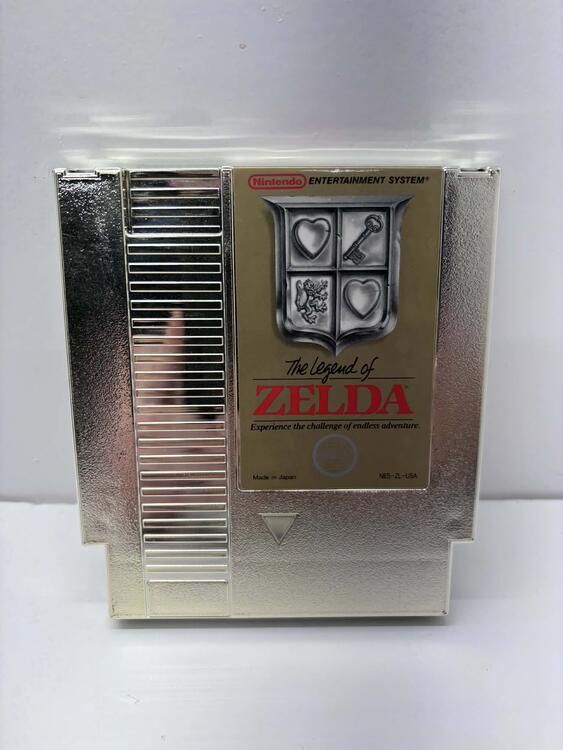 THE LEGEND OF ZELDA (COMPLETE IN BOX W/ MAP)