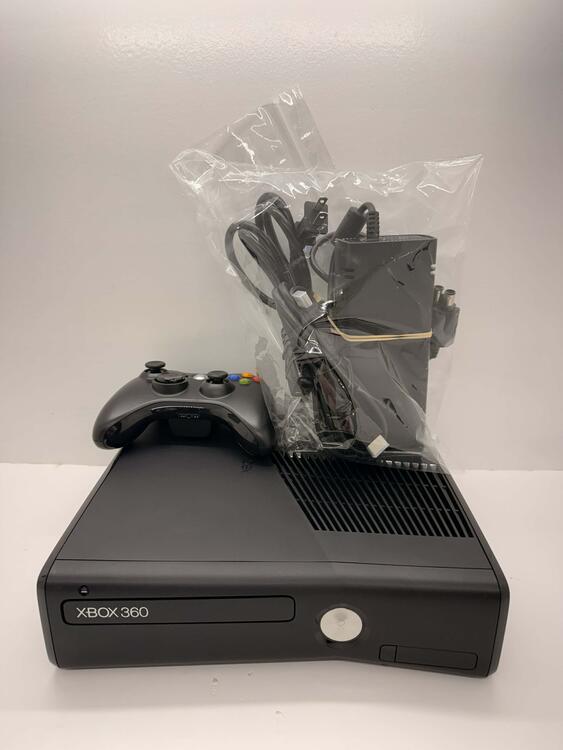 XBOX 360 MODEL 2 BLACK - 250GB + 1 CONTROLLER