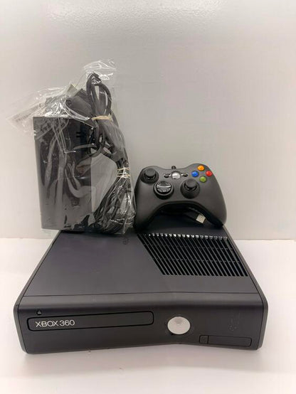 XBOX 360 MODEL 2 BLACK - 4GB + WIRED CONTROLLER (usagé)