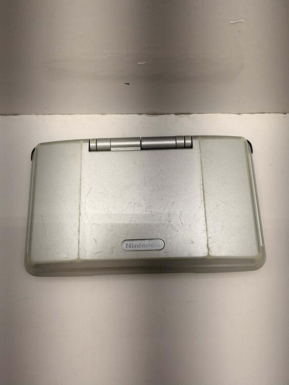 NINTENDO DS PLATINUM