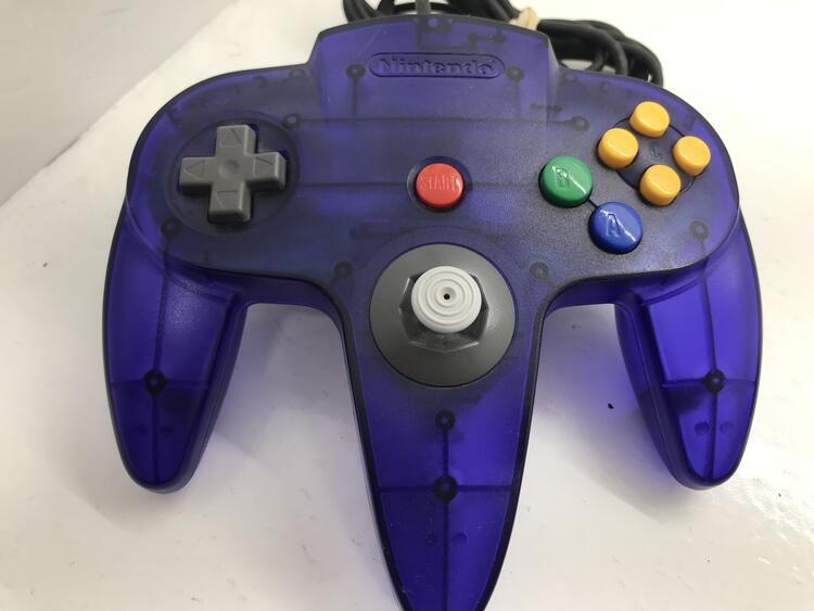 NINTENDO 64 FUNTASTIC GRAPE + 2 NINTENDO CONTROLLER