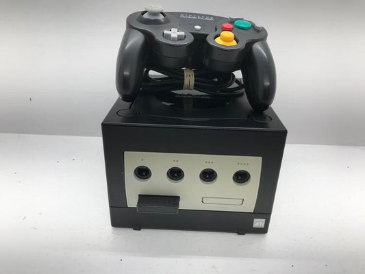 GAMECUBE JET BLACK (DOL-001) + 1 CONTROLLER + 1 MEMORY CARD (used)