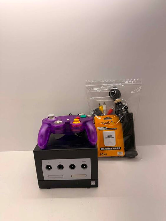GAMECUBE JET BLACK (DOL-101) + 1 CONTROLLER + 1 MEMORY CARD (usagé)