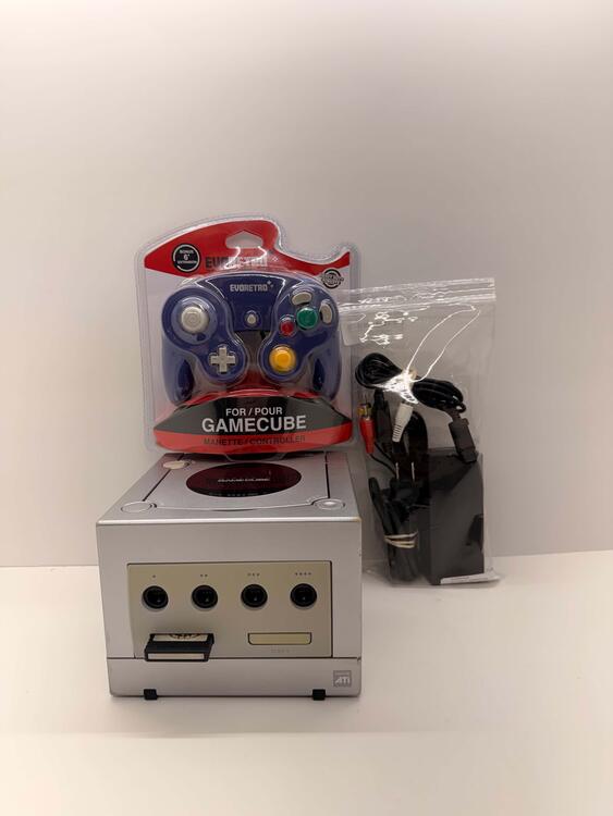 GAMECUBE PLATINUM (DOL-001) + 1 CONTROLLER JOBBER + 1 MEMORY CARD (usagé)