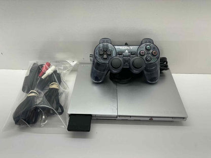 PLAYSTATION 2 MODEL 2 SILVER + 2 CONTROLLERS (SCPH-90001)