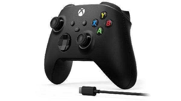 CONTROLLER BLACK MICROSOFT W/ 9 FEET USB-C CABLE (XBOX ONE / XBOX SERIES) (usagé)