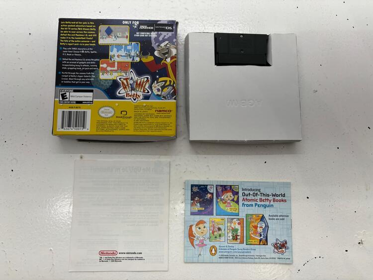 ATOMIC BETTY (COMPLETE IN BOX)