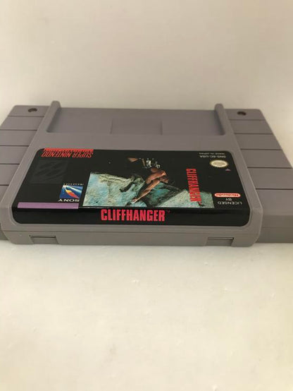 CLIFFHANGER (usagé)