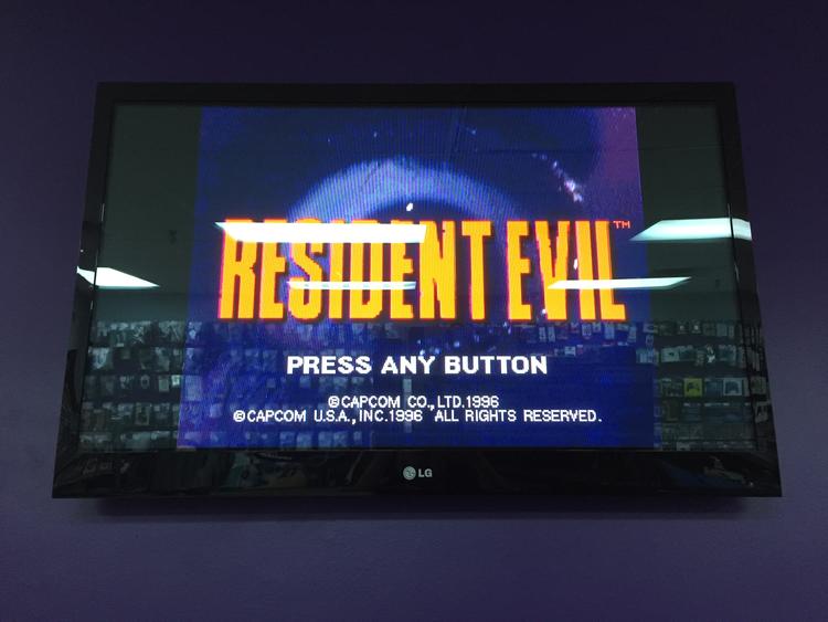RESIDENT EVIL (COMPLETE IN BOX)