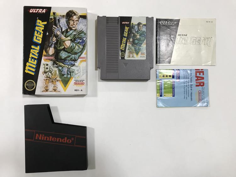 METAL GEAR (COMPLETE IN BOX)