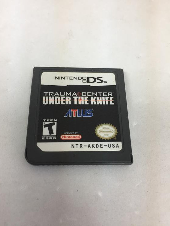 TRAUMA CENTER UNDER THE KNIFE (COMPLETE IN BOX) (usagé)