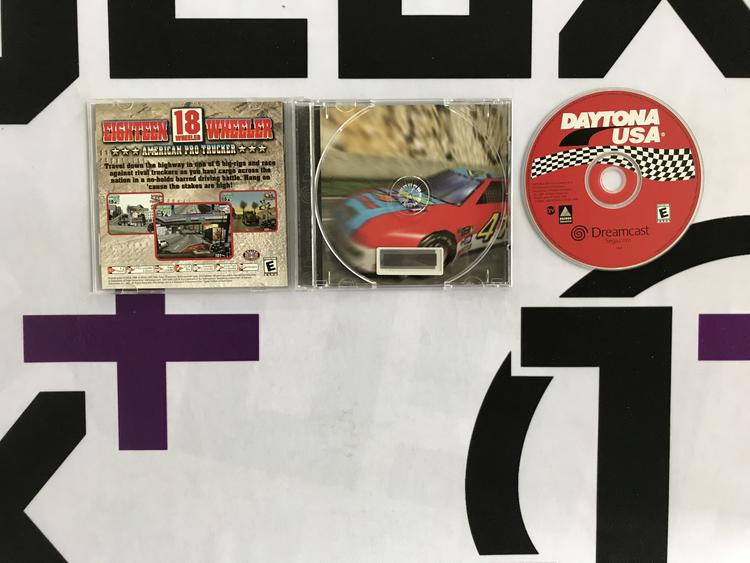 DAYTONA USA (COMPLETE IN BOX)