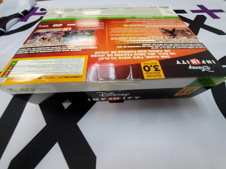 DISNEY INFINITY 3.0 STAR WARS STARTER PACK (COMPLETE IN BOX) (usagé)