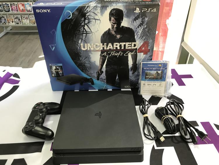 PLAYSTATION 4 SLIM BLACK