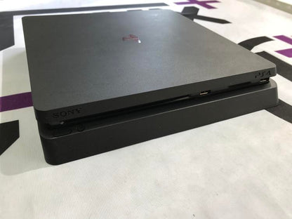 PLAYSTATION 4 SLIM BLACK