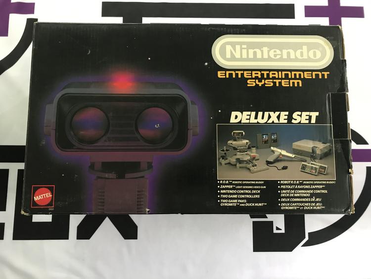 NINTENDO ENTERTAINMENT SYSTEM DELUXE SET (WITH BOX)
