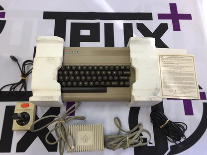 COMMODORE 64 (WITH BOX) (used)