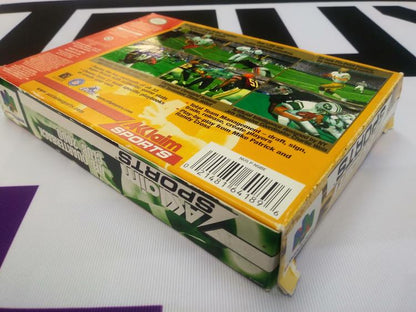NFL QUARTERBACK CLUB 2000 (COMPLETE IN BOX)