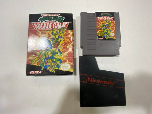 TEENAGE MUTANT NINJA TURTLES II THE ARCADE GAME (WITH BOX) (usagé)