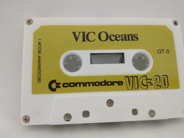 COMMODORE VIC-20 COMPUTER EDUCATOR GEOGRAPHY BOOK 1 (6 CASSETTES)