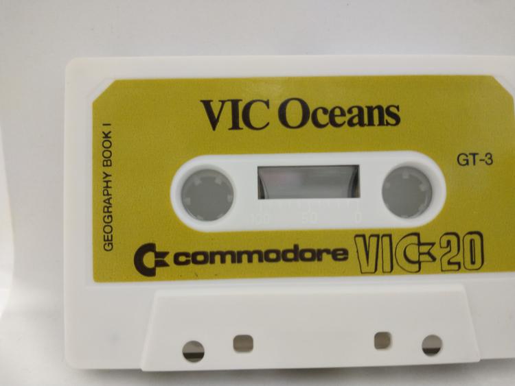 COMMODORE VIC-20 COMPUTER EDUCATOR GEOGRAPHY BOOK 1 (6 CASSETTES)