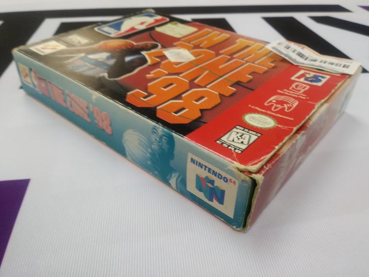 NBA IN THE ZONE '98 (COMPLETE IN BOX)