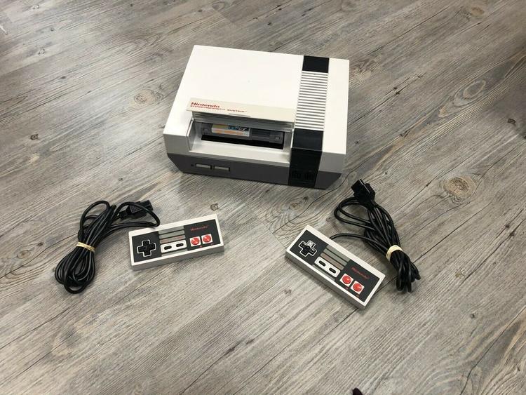 NINTENDO ENTERTAINMENT SYSTEM POWER SET (used)