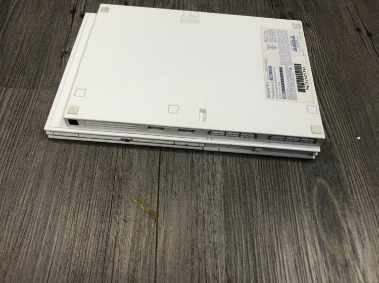 PLAYSTATION 2 MODEL 2 WHITE