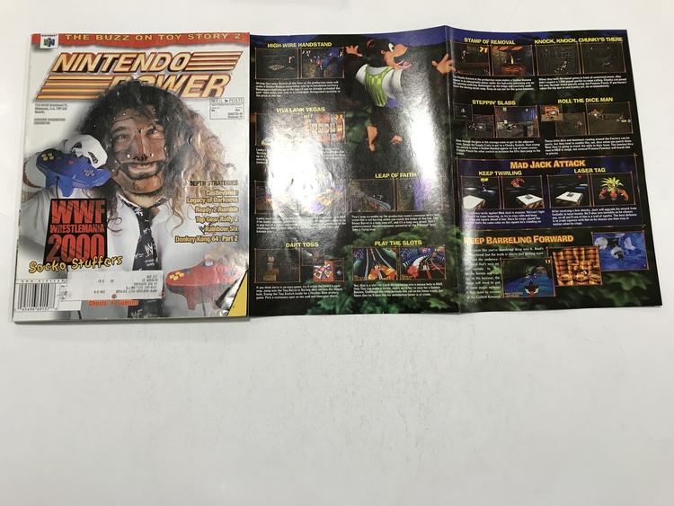 NINTENDO POWER GAMER MAGAZINE VOLUME 127 WITH POSTER - WWF WRESTLEMANIA 2000
