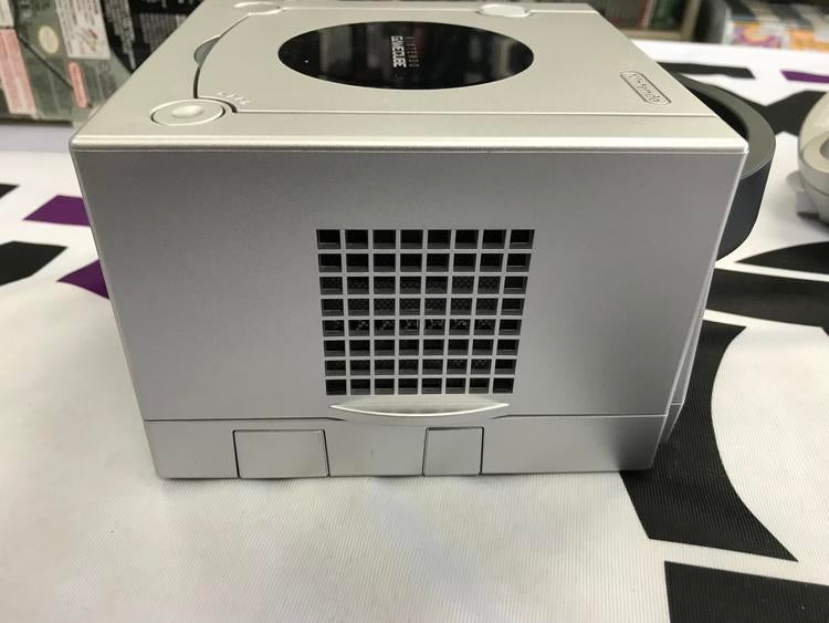 GAMECUBE PLATINUM (COMPLETE IN BOX) (usagé)