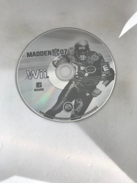 MADDEN NFL 07 (WITH BOX)