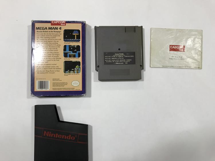MEGA MAN 4 (COMPLETE IN BOX)