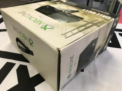 XBOX ONE CALL OF DUTY ADVANCED WARFARE EDITION - 1TB (WITH BOX) (used)