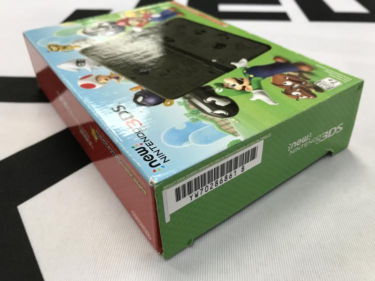 NEW NINTENDO 3DS SUPER MARIO BLACK EDITION (COMPLETE IN BOX)