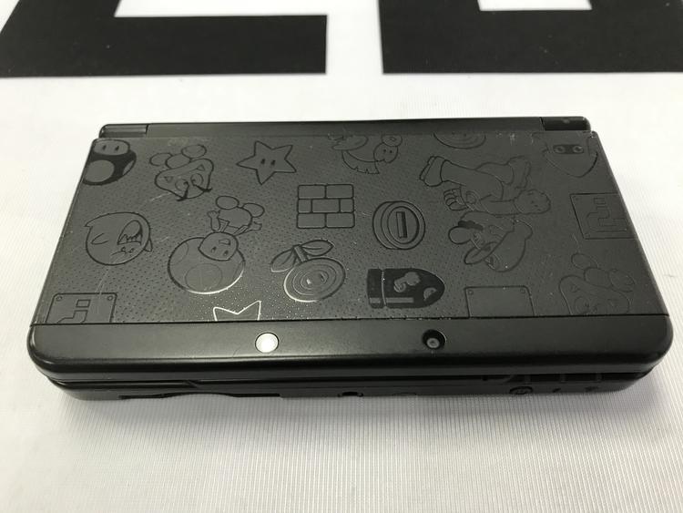 NEW NINTENDO 3DS SUPER MARIO BLACK EDITION (COMPLETE IN BOX)