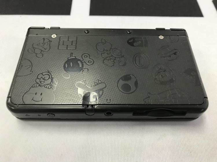 NEW NINTENDO 3DS SUPER MARIO BLACK EDITION (COMPLETE IN BOX)