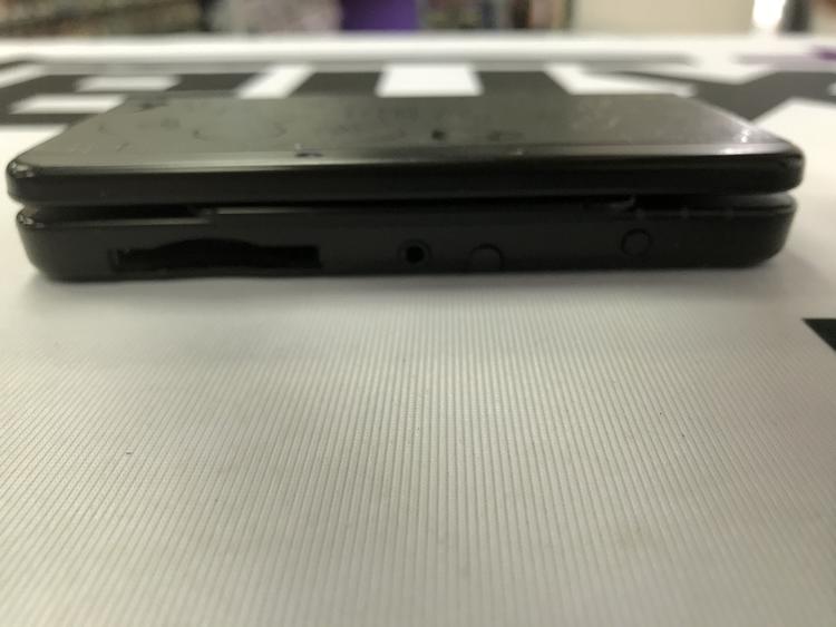 NEW NINTENDO 3DS SUPER MARIO BLACK EDITION (COMPLETE IN BOX)