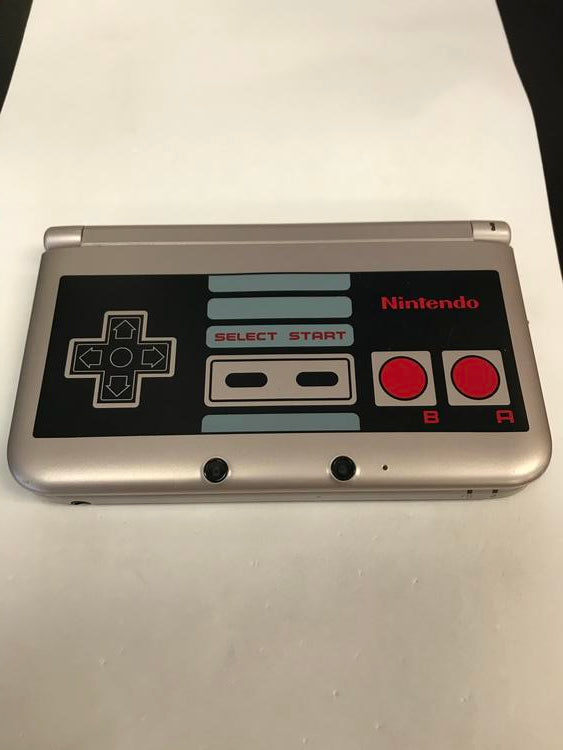 NINTENDO 3DS XL RETRO NES EDITION (used)