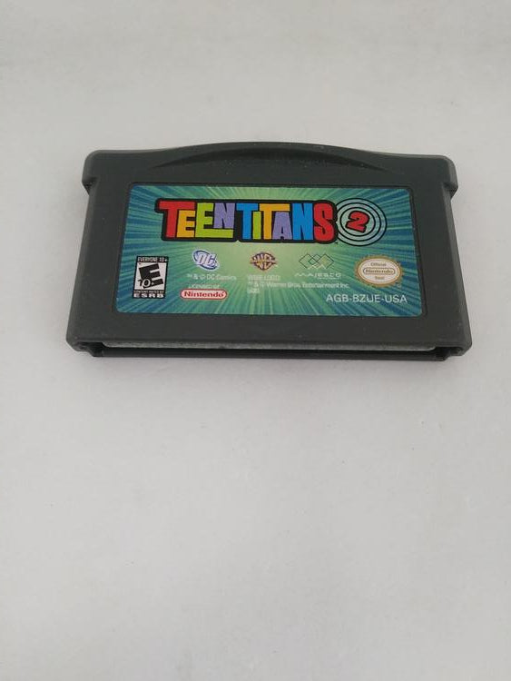 TEEN TITANS 2 (usagé)